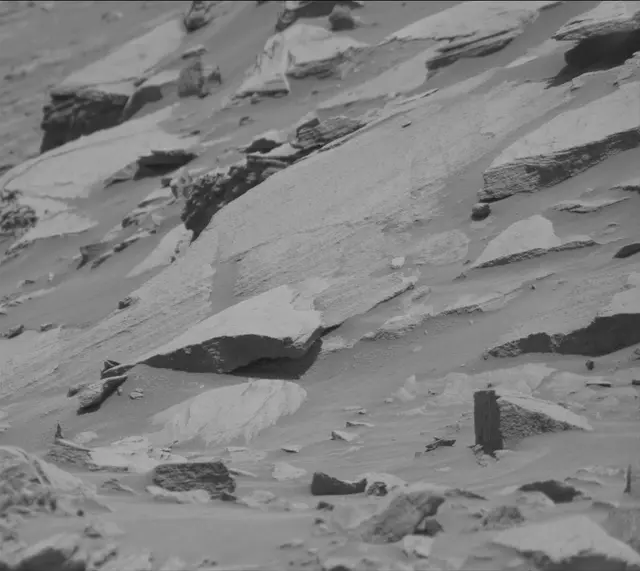 Sol 2700: Mast Camera (Mastcam)