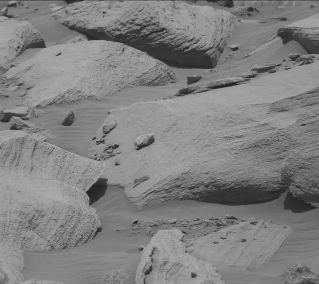 Sol 2700: Mast Camera (Mastcam)