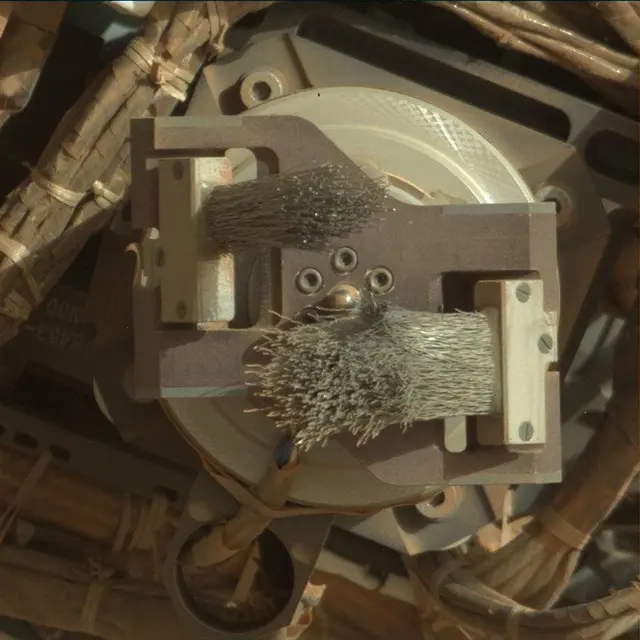 Sol 2701: Mast Camera (Mastcam)