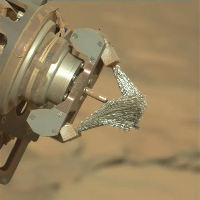 Sol 2703: Mast Camera (Mastcam)