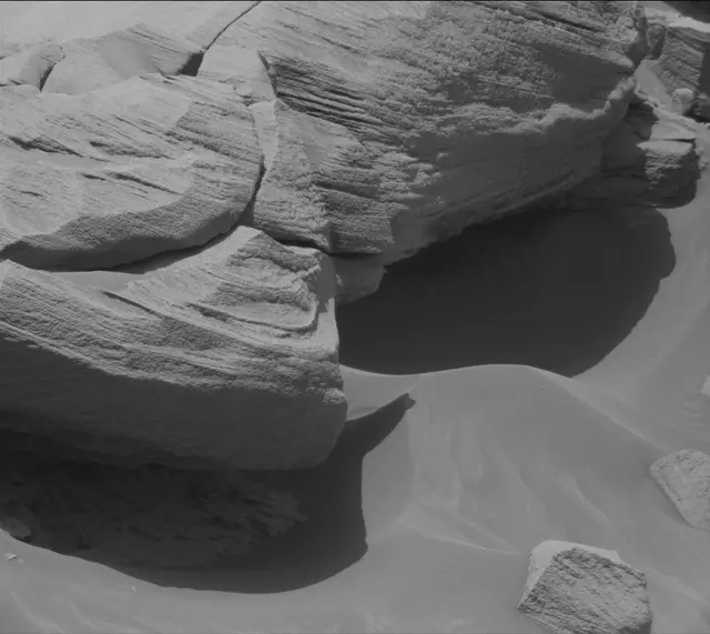 Sol 2705: Mast Camera (Mastcam)
