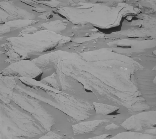 Sol 2705: Mast Camera (Mastcam)
