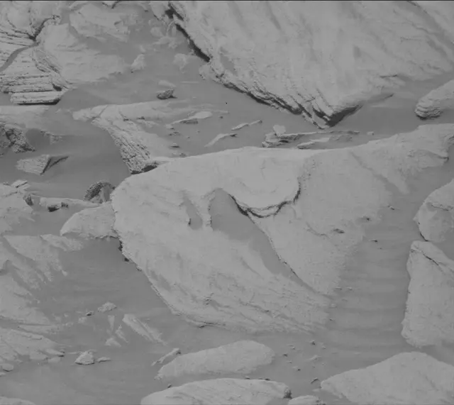 Sol 2705: Mast Camera (Mastcam)
