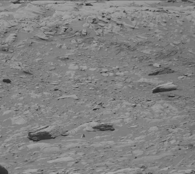 Sol 2706: Mast Camera (Mastcam)
