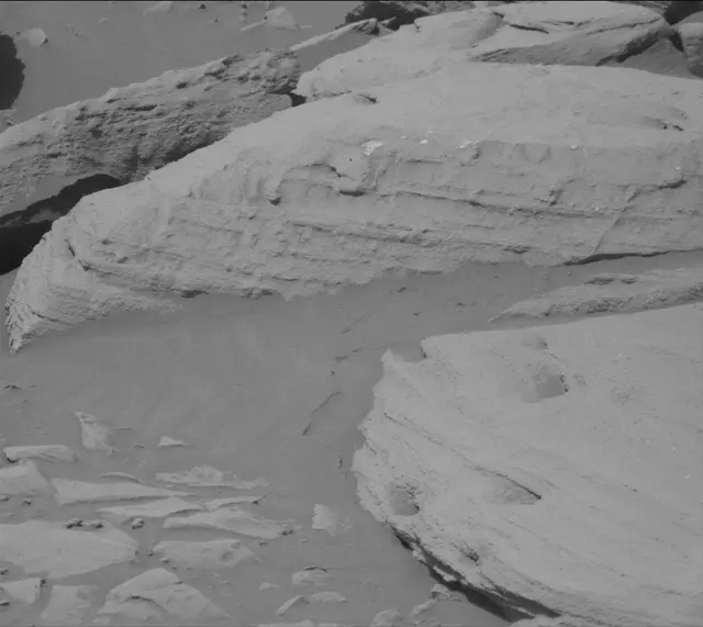 Sol 2706: Mast Camera (Mastcam)
