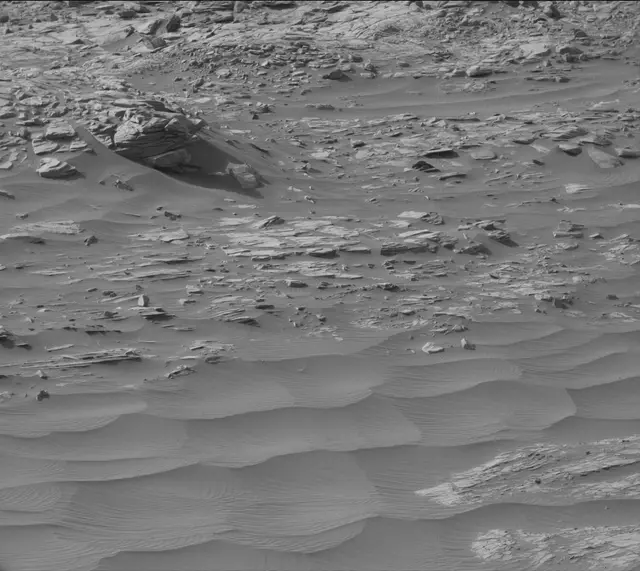 Sol 2711: Mast Camera (Mastcam)