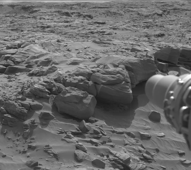 Sol 2711: Mast Camera (Mastcam)