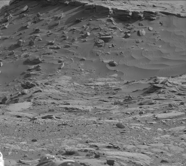 Sol 2711: Mast Camera (Mastcam)