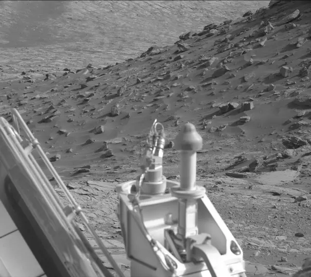 Sol 2711: Mast Camera (Mastcam)