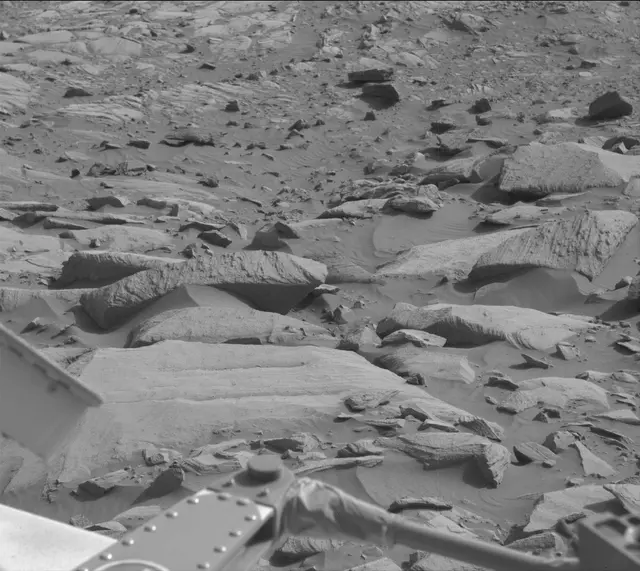 Sol 2711: Mast Camera (Mastcam)