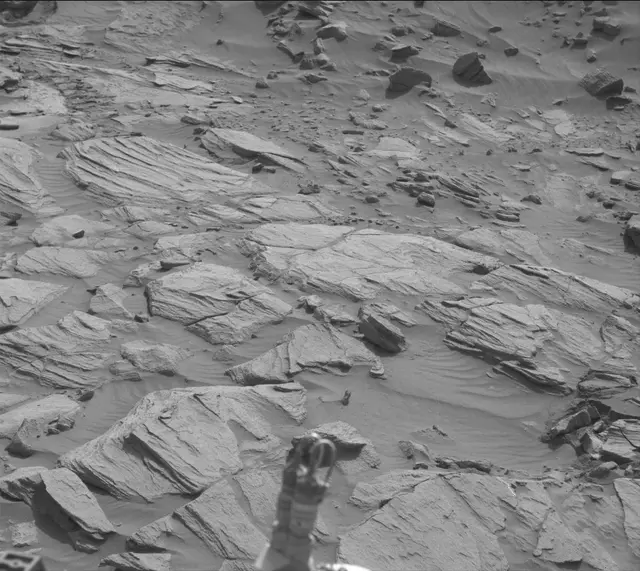 Sol 2711: Mast Camera (Mastcam)