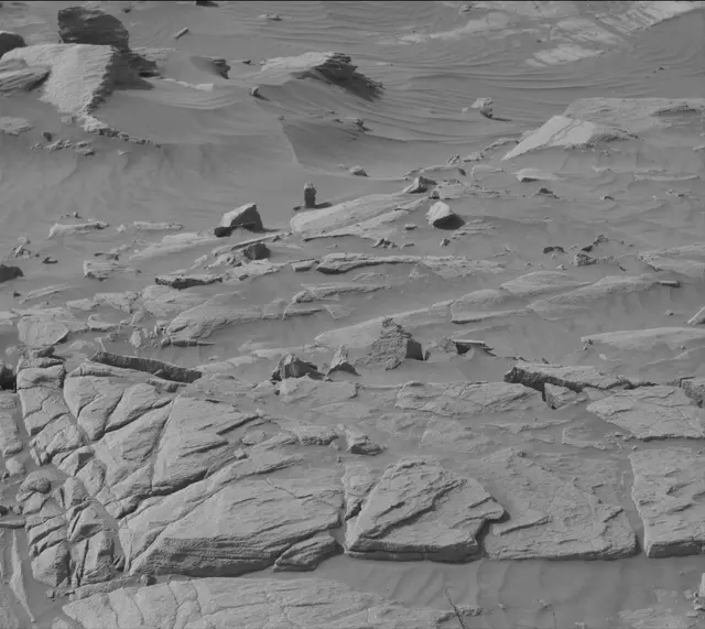 Sol 2711: Mast Camera (Mastcam)