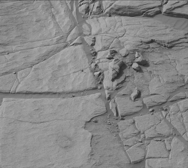 Sol 2711: Mast Camera (Mastcam)