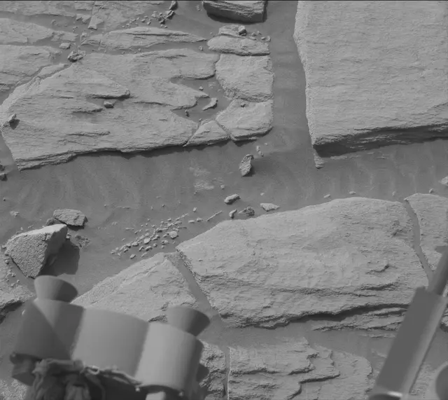 Sol 2711: Mast Camera (Mastcam)