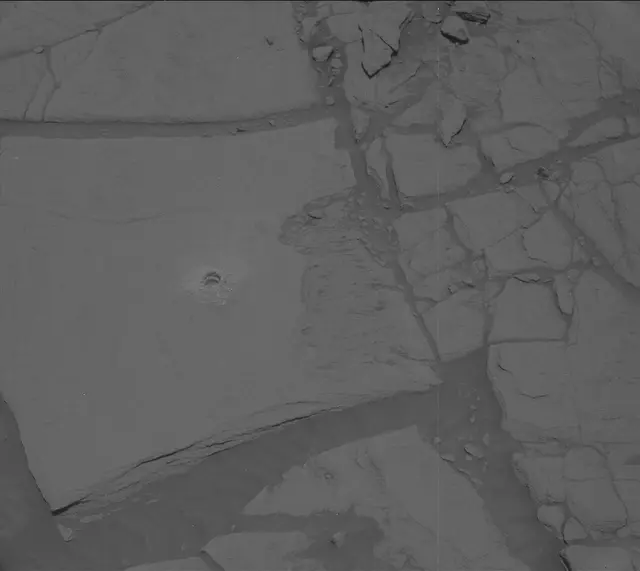 Sol 2712: Mast Camera (Mastcam)