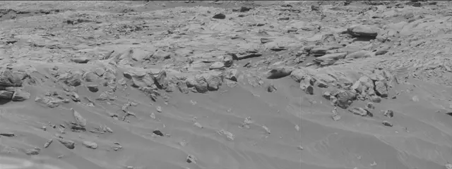 Sol 2712: Mast Camera (Mastcam)