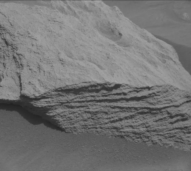 Sol 2715: Mast Camera (Mastcam)