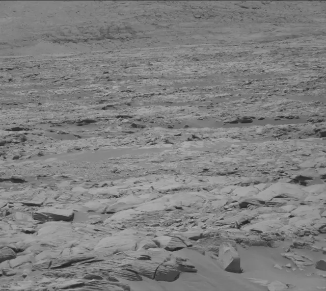 Sol 2716: Mast Camera (Mastcam)