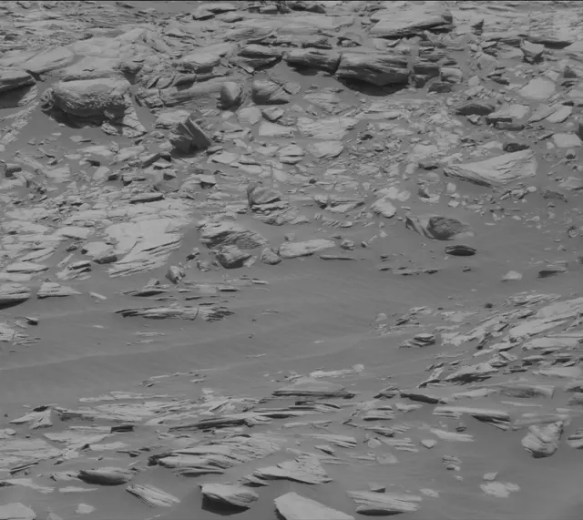 Sol 2716: Mast Camera (Mastcam)