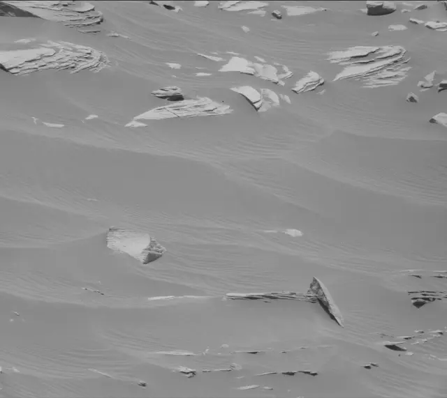 Sol 2716: Mast Camera (Mastcam)