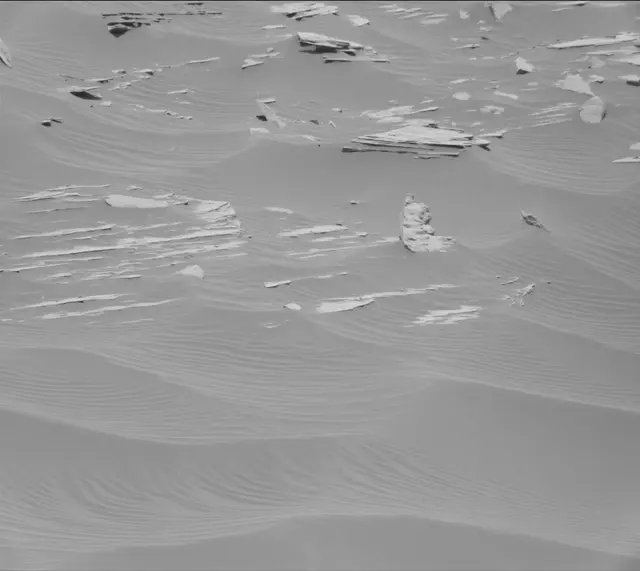 Sol 2716: Mast Camera (Mastcam)