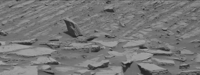 Sol 2717: Mast Camera (Mastcam)