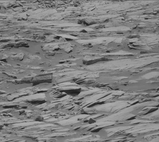 Sol 2717: Mast Camera (Mastcam)