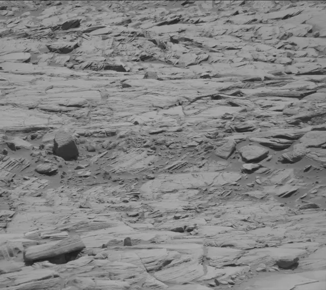 Sol 2717: Mast Camera (Mastcam)