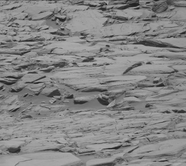 Sol 2717: Mast Camera (Mastcam)