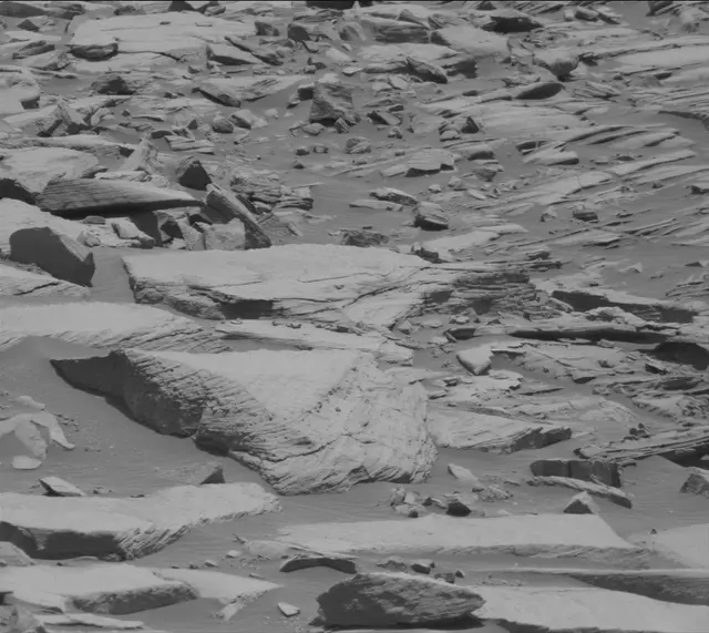 Sol 2717: Mast Camera (Mastcam)