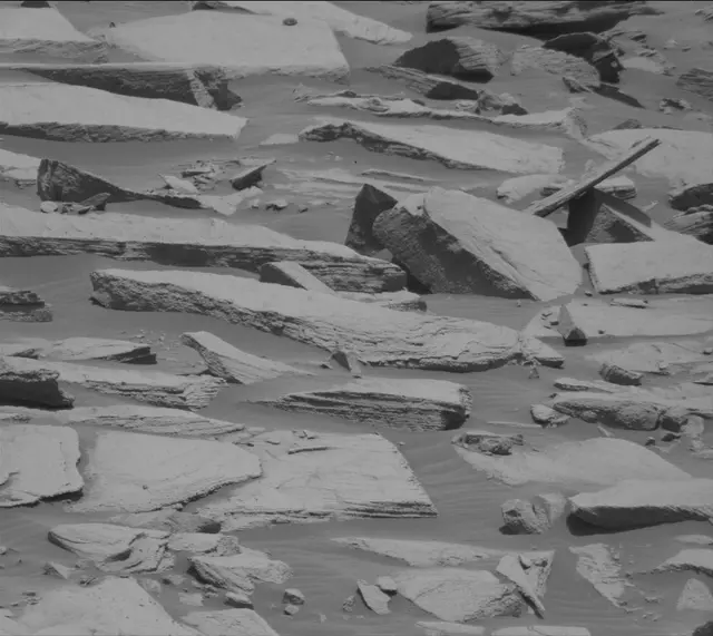 Sol 2717: Mast Camera (Mastcam)