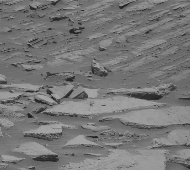 Sol 2717: Mast Camera (Mastcam)