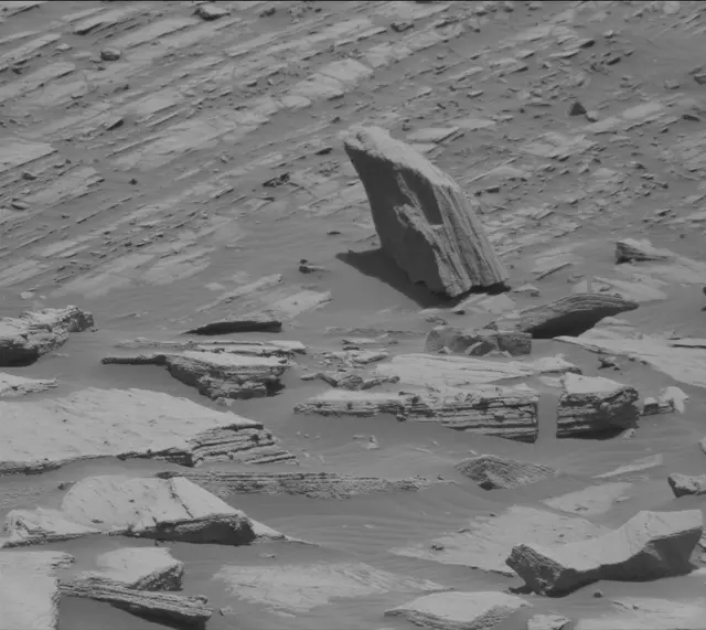 Sol 2717: Mast Camera (Mastcam)