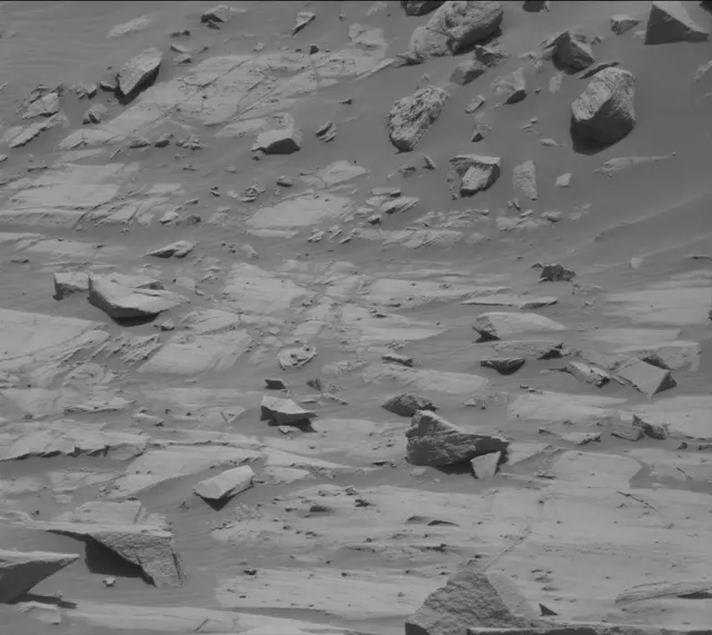 Sol 2717: Mast Camera (Mastcam)