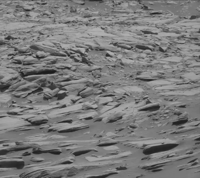 Sol 2717: Mast Camera (Mastcam)