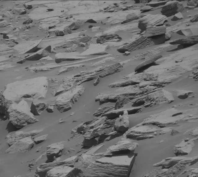 Sol 2717: Mast Camera (Mastcam)