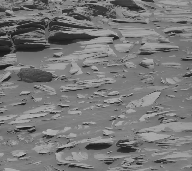 Sol 2717: Mast Camera (Mastcam)