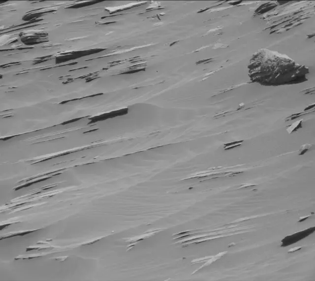 Sol 2717: Mast Camera (Mastcam)