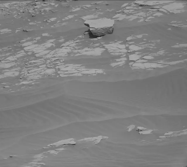 Sol 2717: Mast Camera (Mastcam)