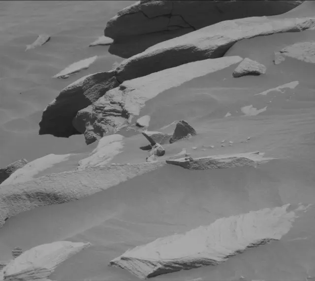 Sol 2717: Mast Camera (Mastcam)