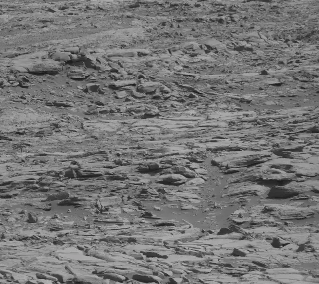 Sol 2719: Mast Camera (Mastcam)