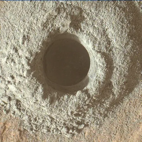 Sol 2724: Mars Hand Lens Imager (MAHLI)