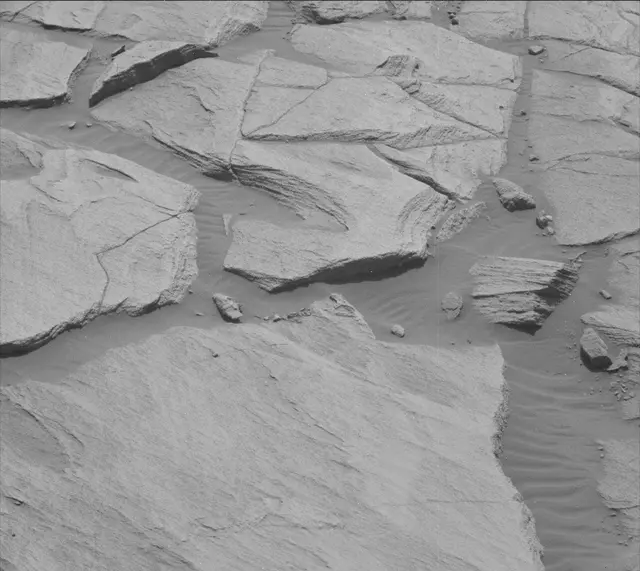 Sol 2725: Mast Camera (Mastcam)