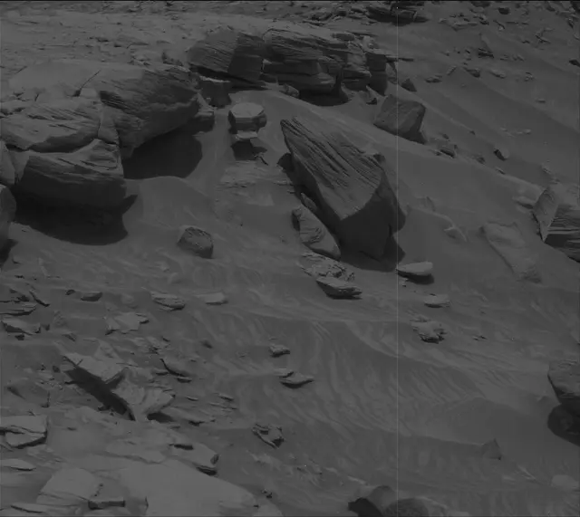 Sol 2726: Mast Camera (Mastcam)