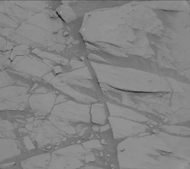 Sol 2726: Mast Camera (Mastcam)