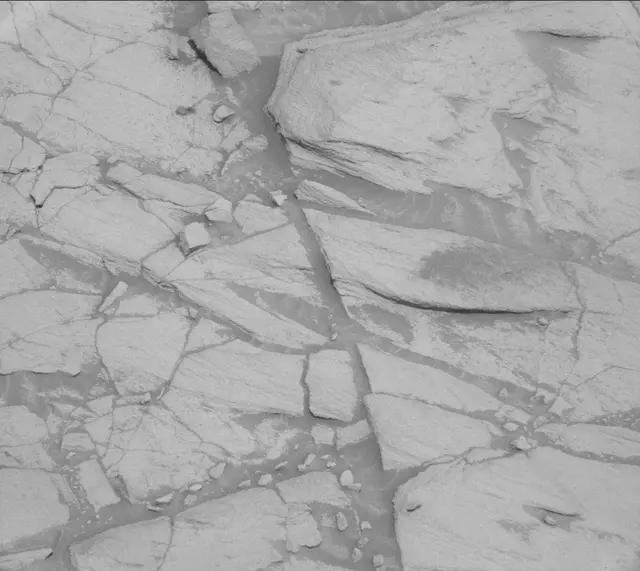 Sol 2726: Mast Camera (Mastcam)