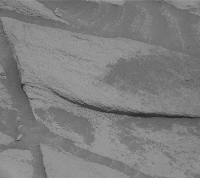 Sol 2726: Mast Camera (Mastcam)