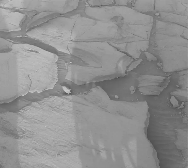 Sol 2727: Mast Camera (Mastcam)