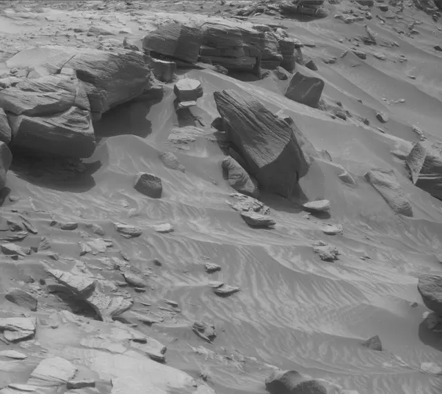 Sol 2727: Mast Camera (Mastcam)
