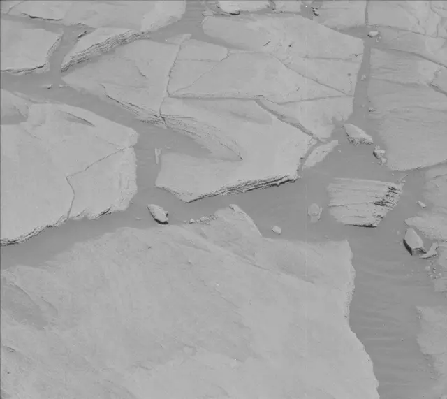 Sol 2727: Mast Camera (Mastcam)